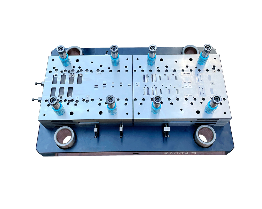 Hardware mold